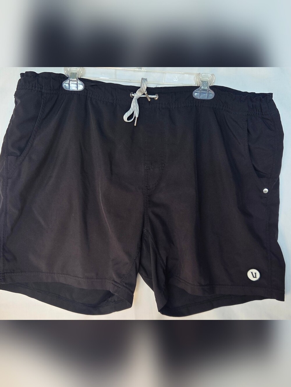 Vuori Mens Kore Black Lined Drawstring Shorts Sz XXL Lightweight Athleisure Gym